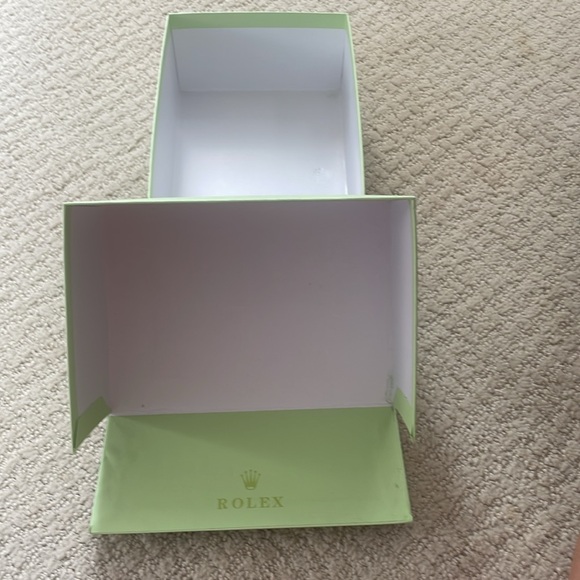 Authentic Rolex Gift Box - Matt Green with Logo - Picture 5 of 6